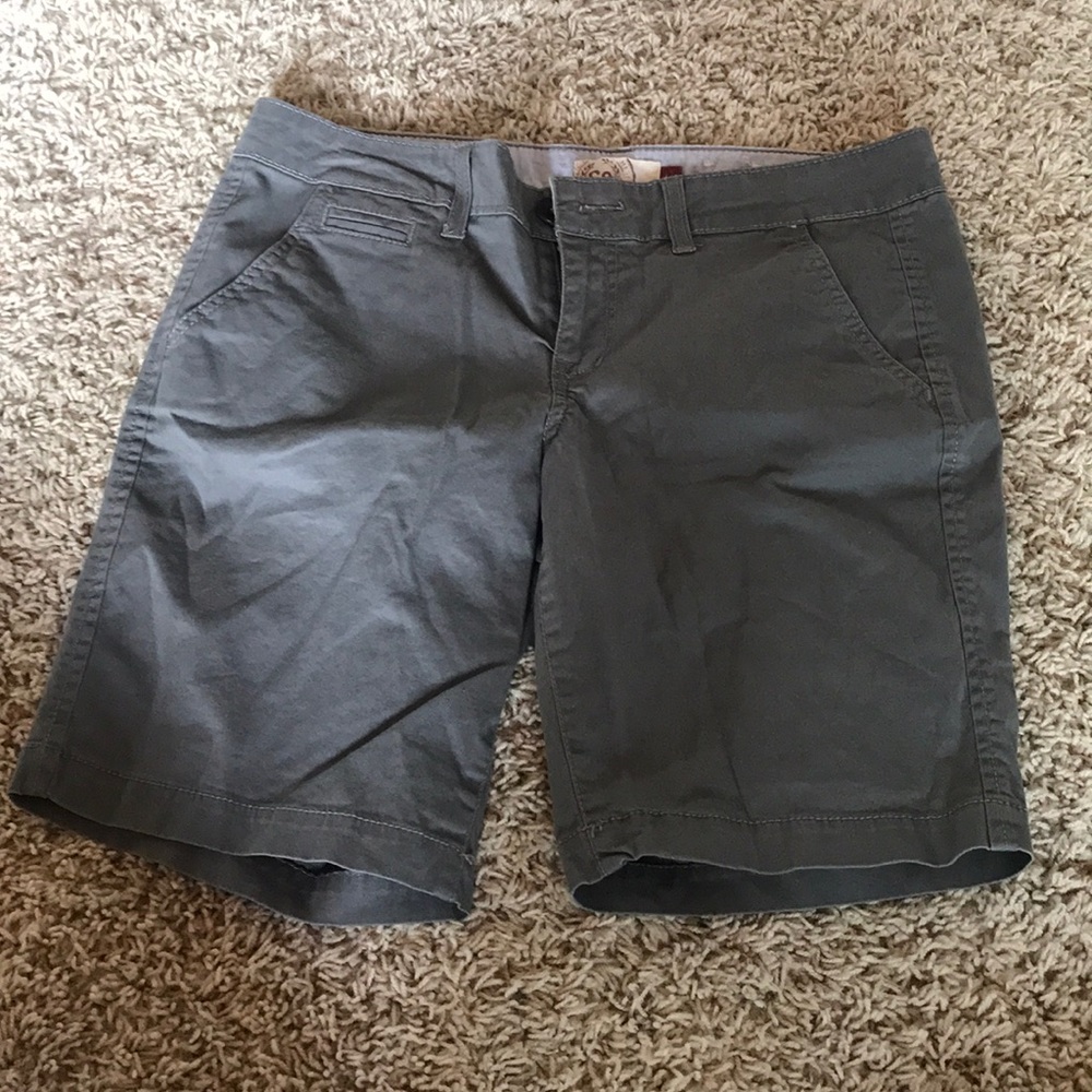 Gray long shorts